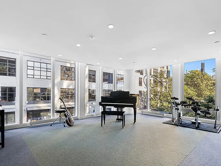 50 Bridge Park Dr #20E — Photo 14