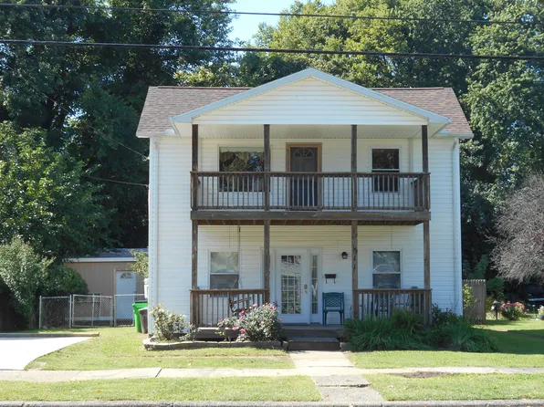 311 Walnut St, Belpre, OH 45714