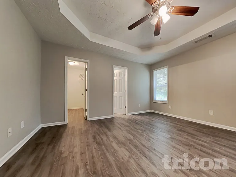 6050 Fieldwood Ln — Photo 10