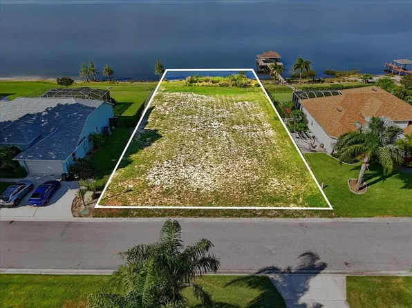 437 Archaic Dr #39, Winter Haven, FL 33880