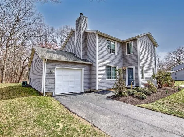 11 Parsley Ln, Saunderstown, RI 02874