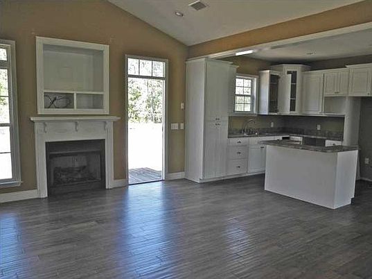 5th image of 295 Taylor Ln