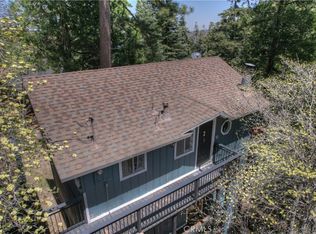 725 Oakmont Ln, Lake Arrowhead, CA 92352