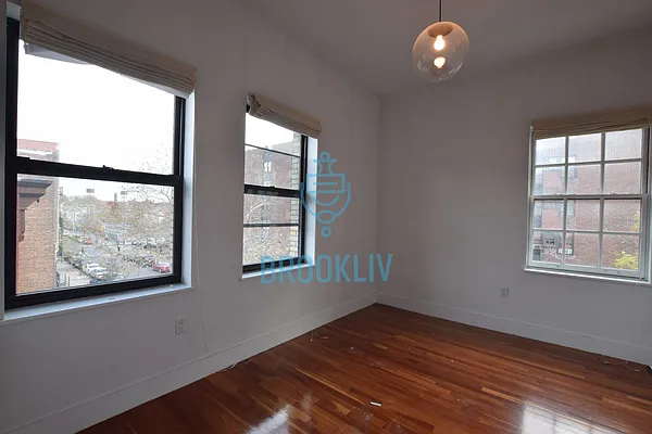 Rented by null | media 6