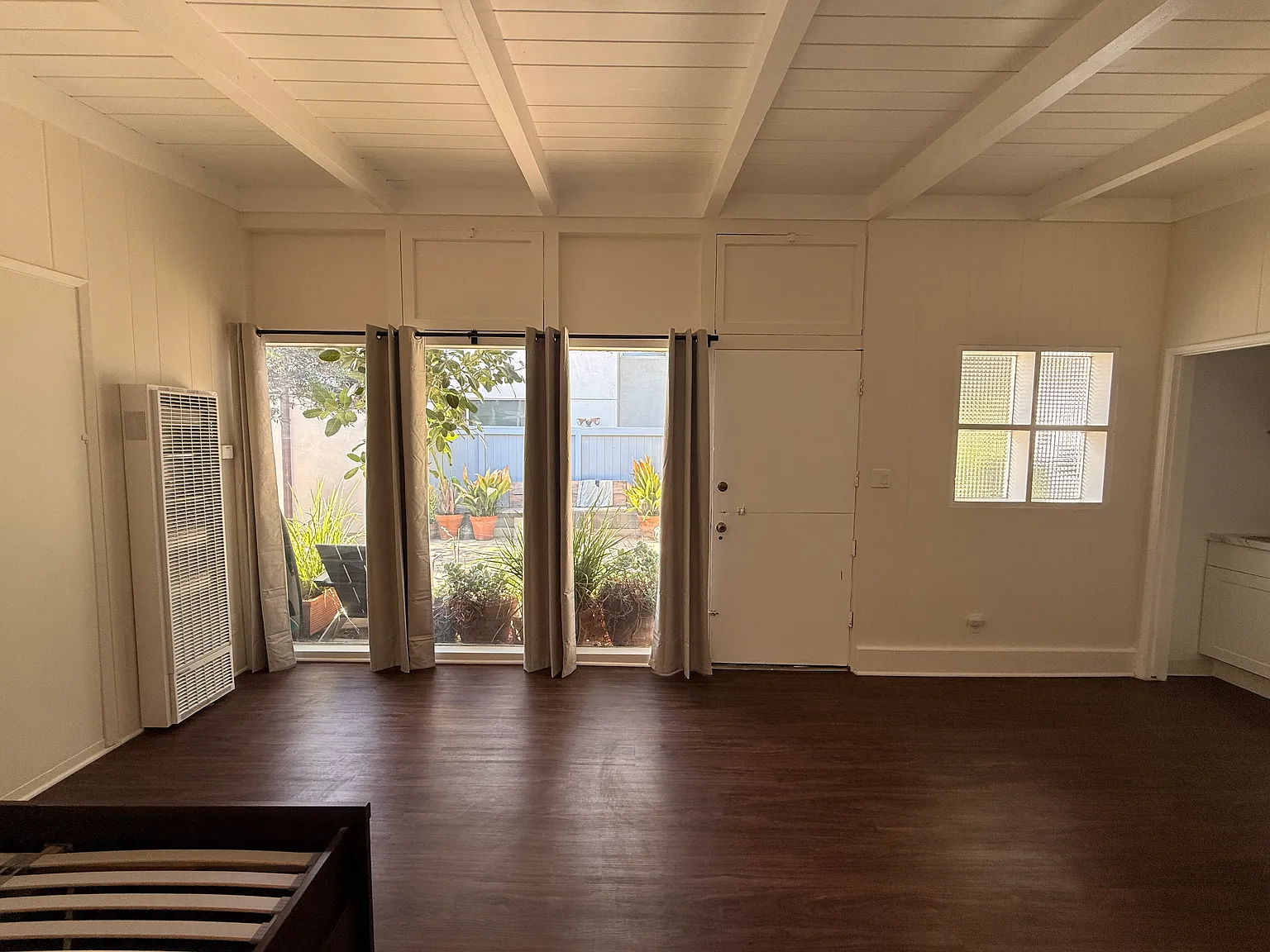 Studio, 450 sqft, $1,650 — Photo 2