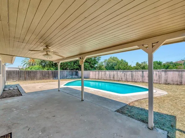 9239 Bird St, Santee, CA 92071