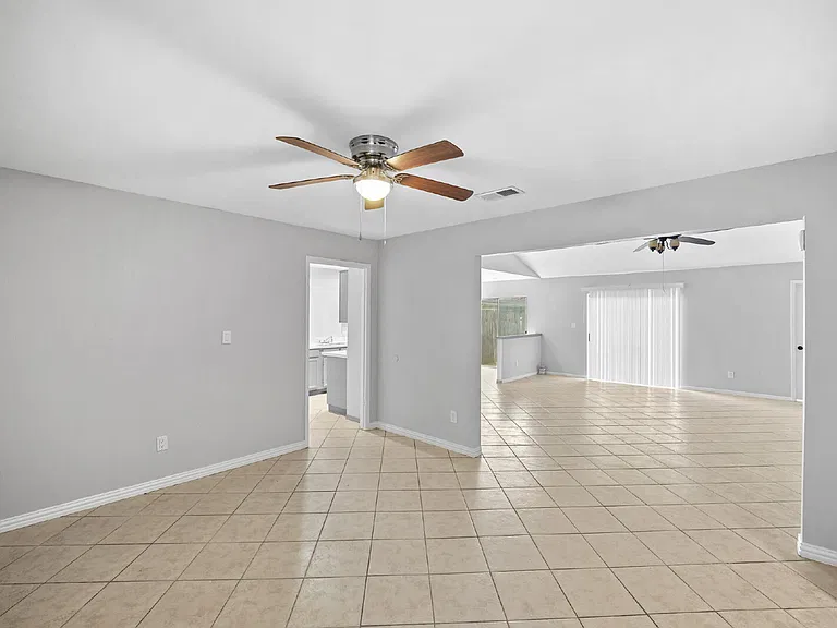 6214 Gladewell Dr — Photo 3