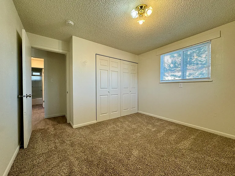 1363 S Coffman St #D — Photo 6