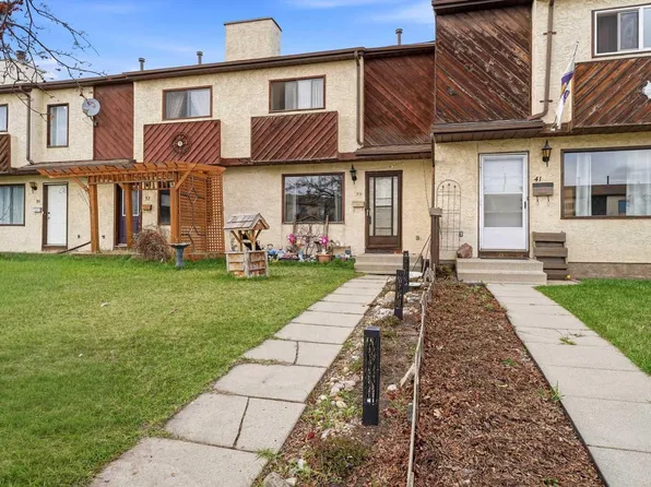 39 Greene Close, Red Deer, AB T4P 3B4