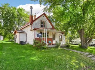 311 Saint Marys St, Riverside, IA 52327