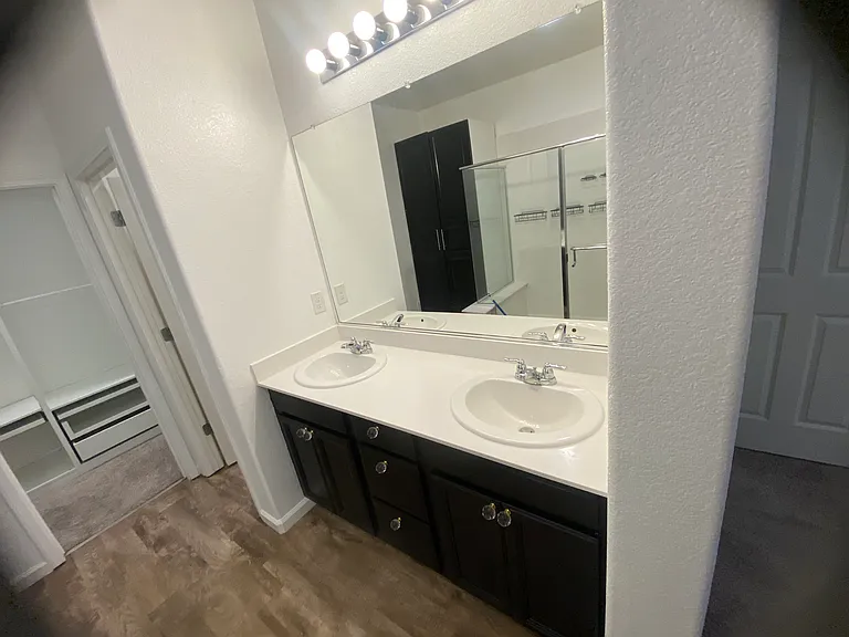 2995 Stable Dr — Photo 25