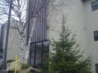 139 Foxfire Dr APT 201, Mount Pocono, PA 18344