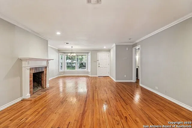 3 bed, 3.5 bath, 2322 sqft, $4,300 — Photo 4