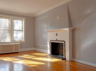 2550 E 78th St APT 2, Chicago, IL 60649