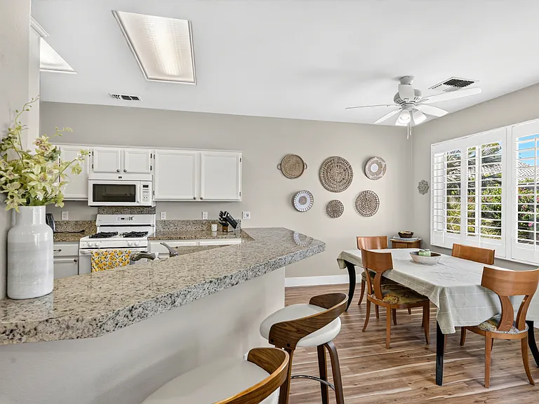 78724 Palm Tree Ave — Photo 9