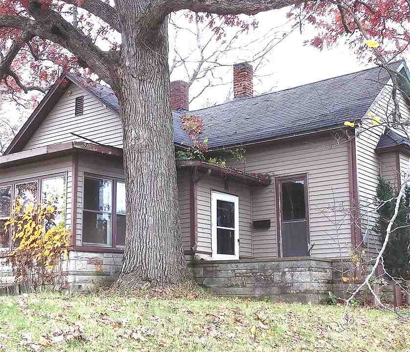 1st image of 407 S Walnut St