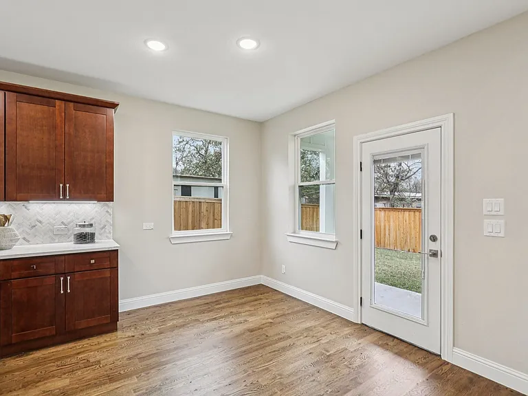 1713 Highland Dr W — Photo 16