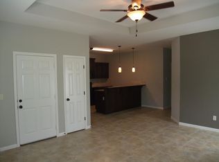 434 Kreisel Dr, Raymore, MO 64083