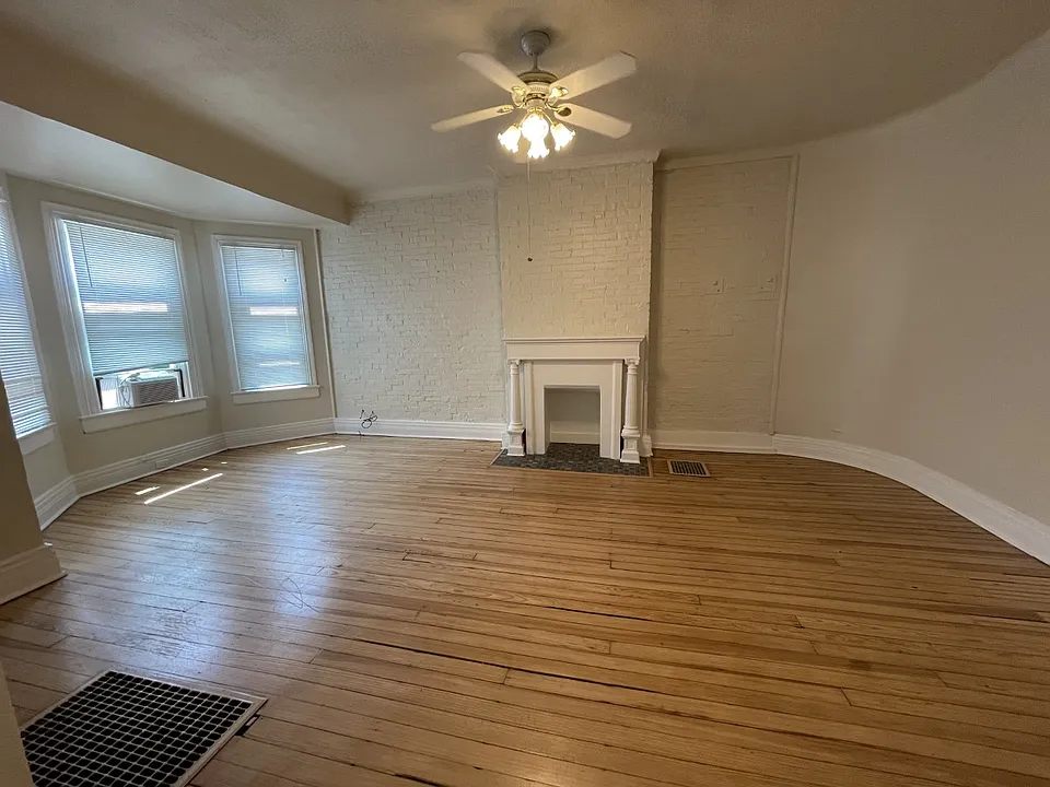 332 Stratford Ave #1