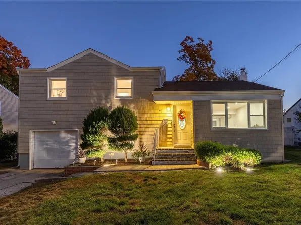 280 Lincoln Avenue, Roosevelt, NY 11575
