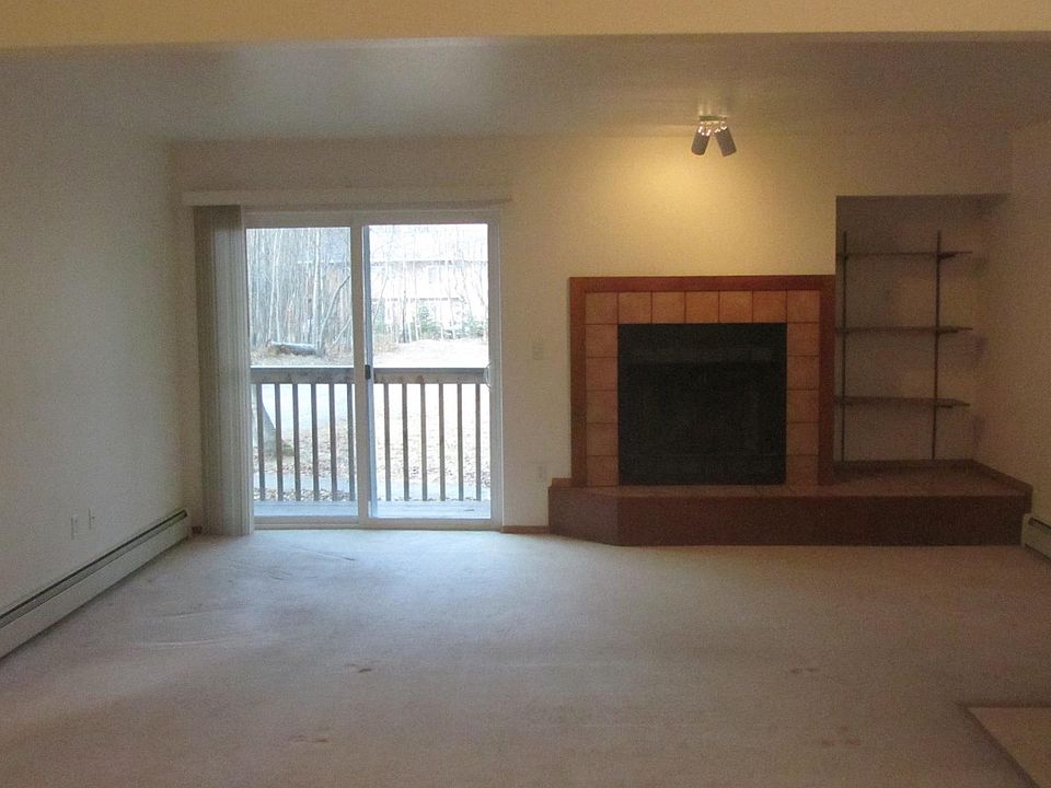 2nd image of 1031 N Elsinore Ave APT 2