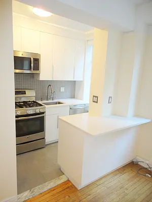 Rented by McDonagh Real Estate | media 8