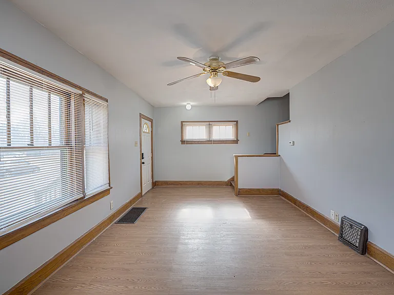 2308 Fremont St — Photo 10
