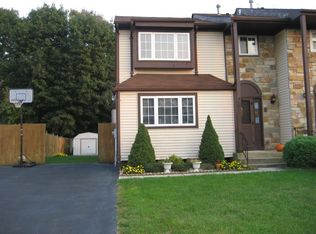 77 Marc Dr, Dayton, NJ 08810