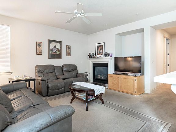 2nd image of 3017 Rochdale Ct