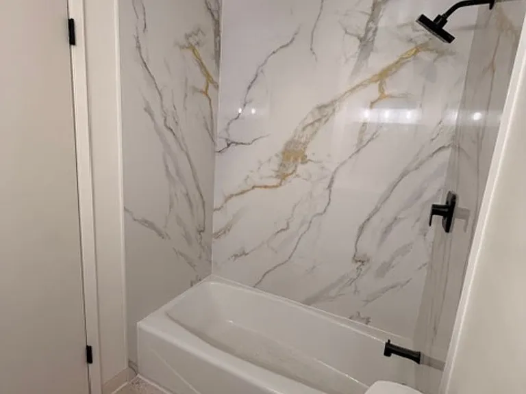 Dixon Townhouse — Photo 29