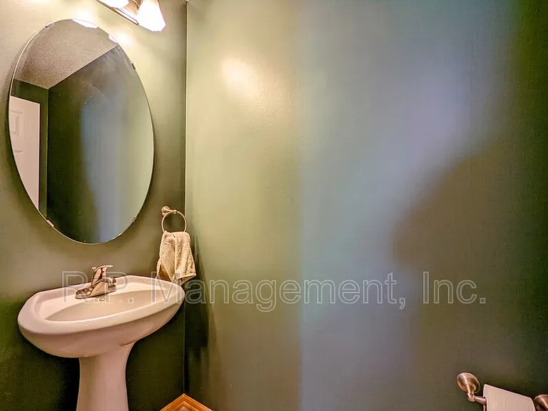 1909 Bluestem Ln — Photo 5