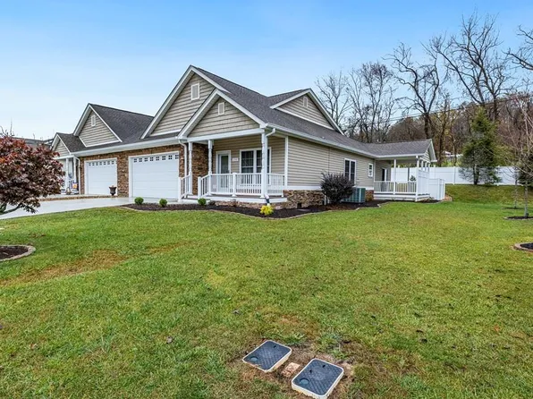 11541 Meadowood Dr, Bristol, VA 24202