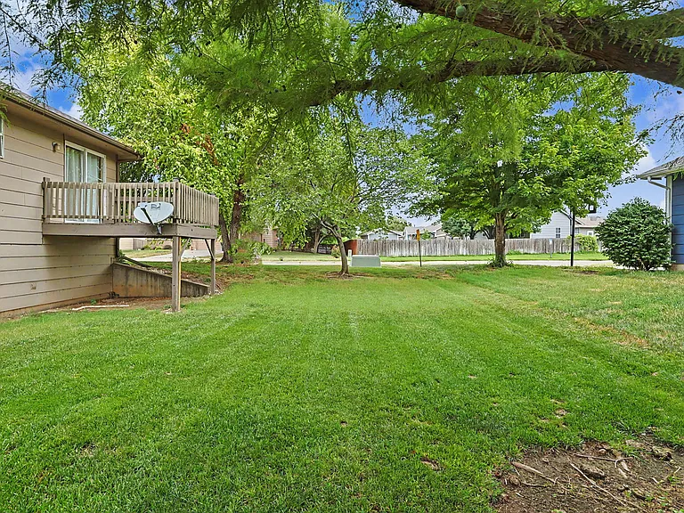2316 N Shefford Cir — Photo 38