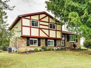 9706 Chapel Hill Rd, Louisville, KY 40229