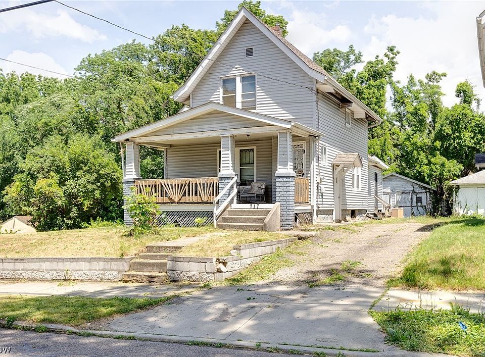 1st image of 717 Fern St