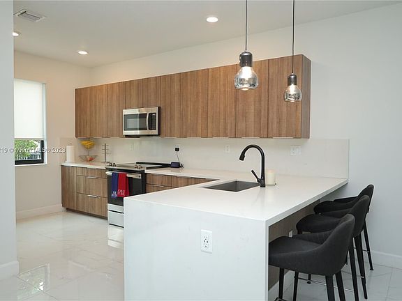 5th image of 4731 NW 84th Ave #0