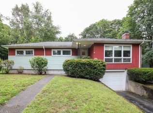 6 Reservoir St, Leicester, MA 01524