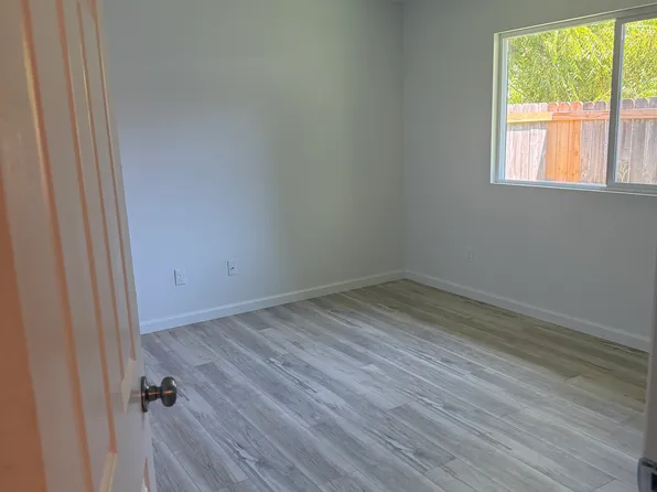 (undisclosed Address), Grants Pass, OR 97526