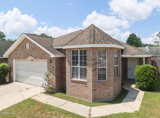 11159 Hendry Dr, Gulfport, MS 39503