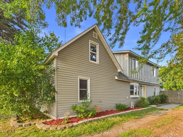 509 9th St SW, Little Falls, MN 56345