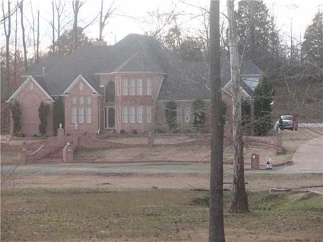 1st image of 374 Nicolet Dr