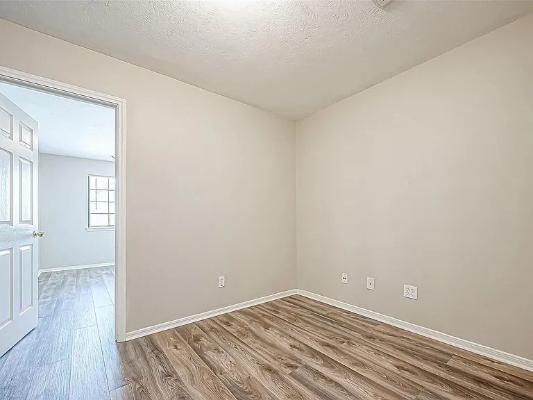 10043 Morocco Rd — Photo 42
