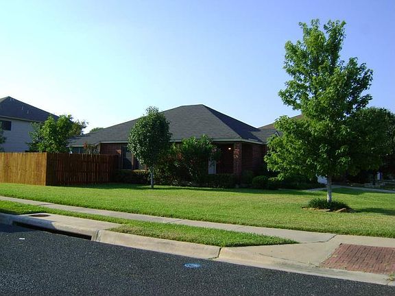 Corner Lot - Exterior Side View