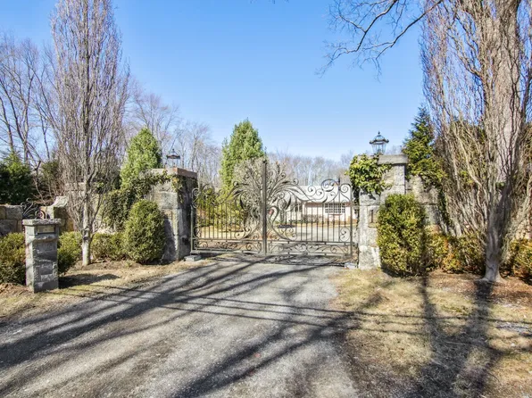 123 North Lake Drive, Stamford, CT 06903