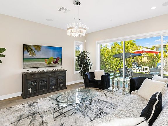 4th image of 131 Evergreen Way