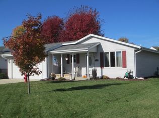 2223 Pine View Ln, Janesville, WI 53546