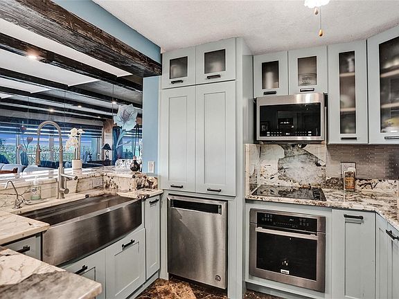 5th image of 801 S Federal Hwy #Penthouse 5