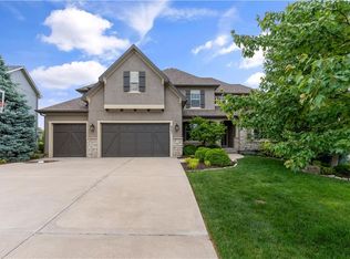 9421 W 157th Pl, Overland Park, KS 66221