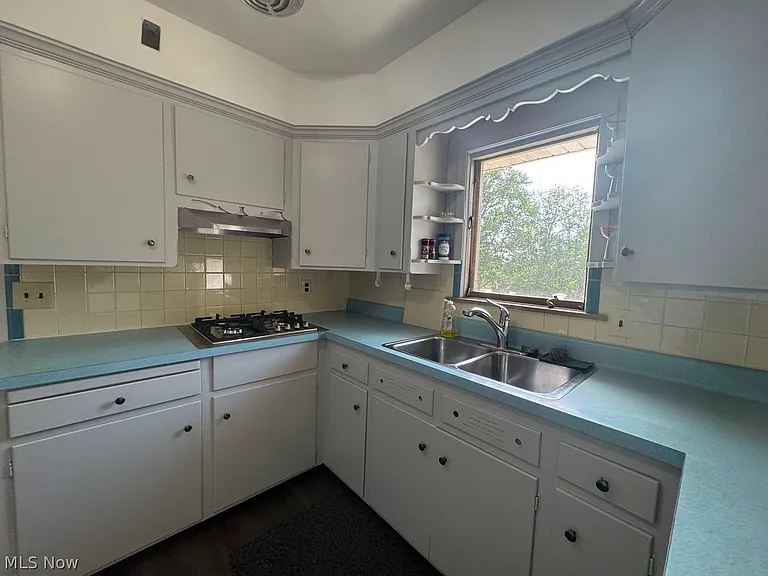 7726 York Rd — Photo 15