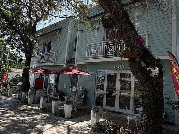 2nd image of 3872 Grand Ave #A